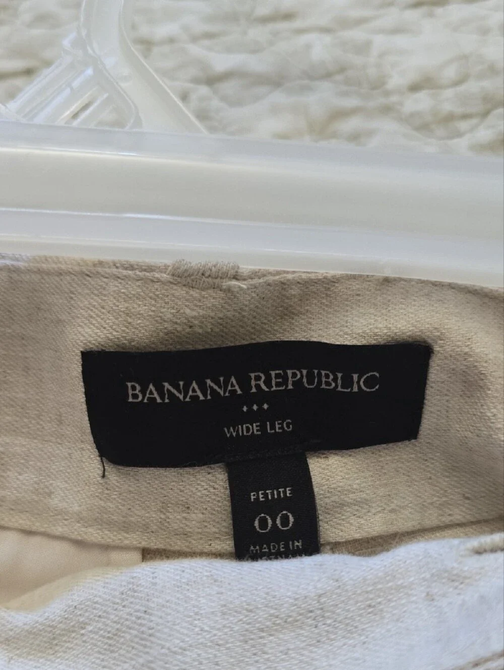 Banana Republic Linen Wide-Leg Chinos in Light Cream
